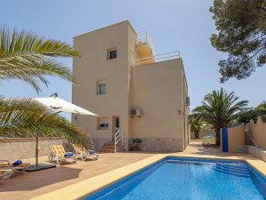 Villa moderna con vistas al mar en Jávea. Ref. PCS9690