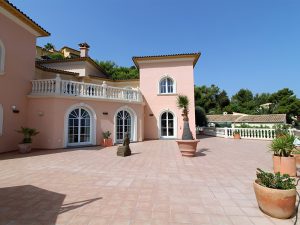 Luxury villa next to the Golf Club La Sella in Dénia. Ref. PCS9725